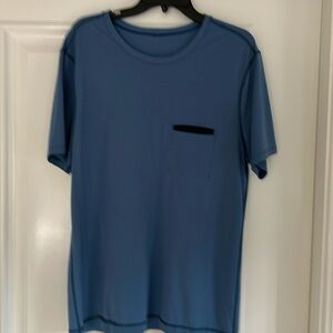 Lululemon men’s short sleeve performance pocket tee